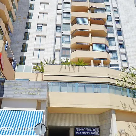 Апартаменты Amazing 10th Floor Views In Centre *